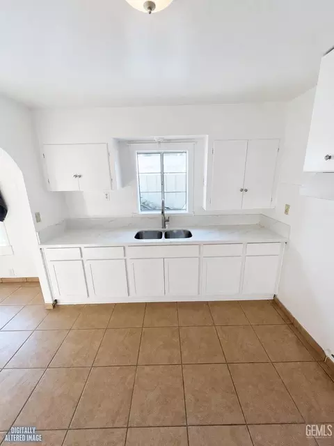 Kitchen - 1073 12th St, Wasco, CA 93280 photo 4 of 4