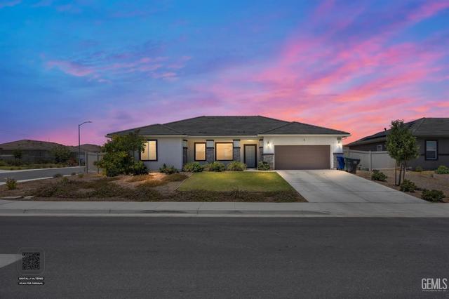 4900 Sweet Grass Dr, Bakersfield, CA 93306