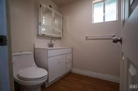 323 Birch St, Taft, CA 93268 photo 9