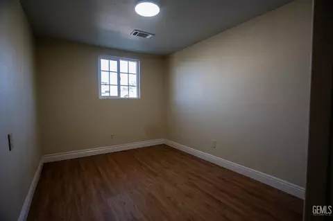 323 Birch St, Taft, CA 93268 photo 11