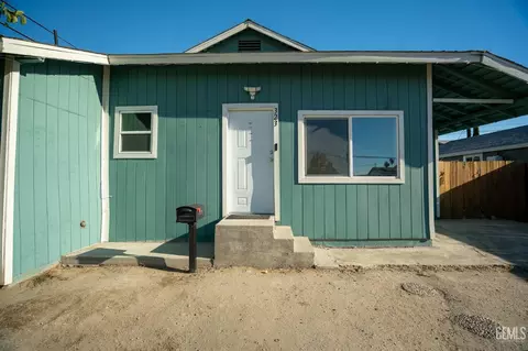 323 Birch St, Taft, CA 93268 photo 2