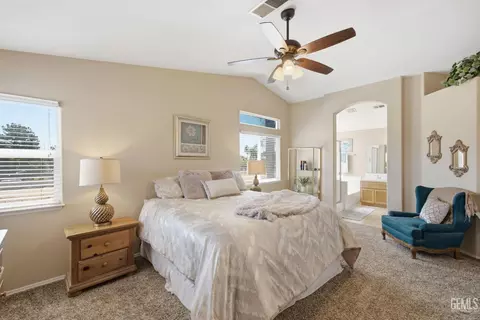 412 Lewisham St, Bakersfield, CA 93311 photo 36
