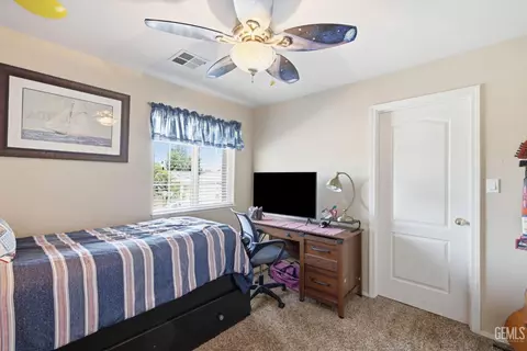 412 Lewisham St, Bakersfield, CA 93311 photo 41