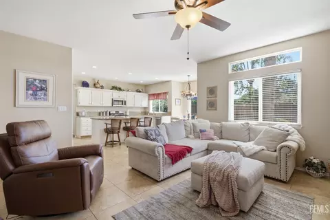 412 Lewisham St, Bakersfield, CA 93311 photo 28