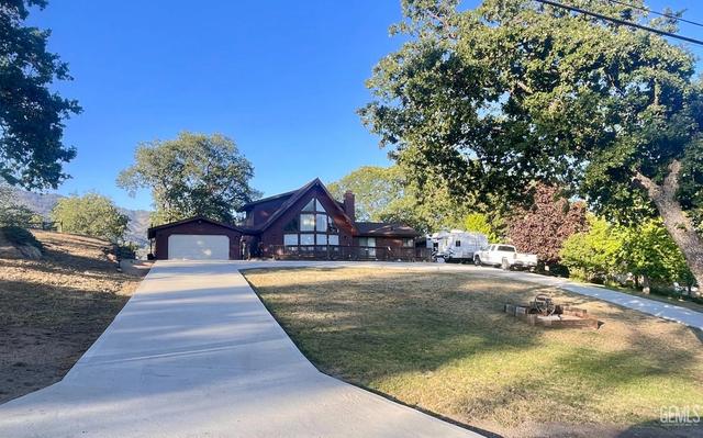 30341 Pinedale Dr, Tehachapi, CA 93561