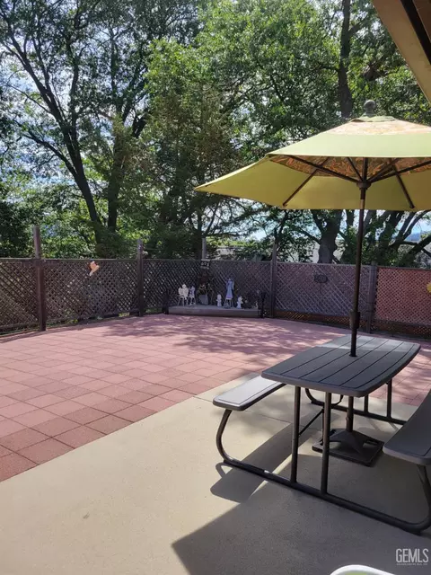 Other - 30341 Pinedale Dr, Tehachapi, CA 93561 photo 3 of 8