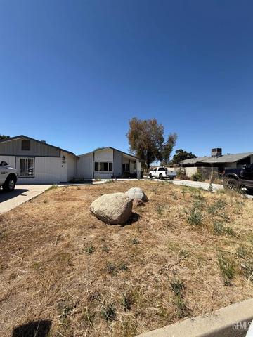 10601 Michele Ave, Bakersfield, CA 93312