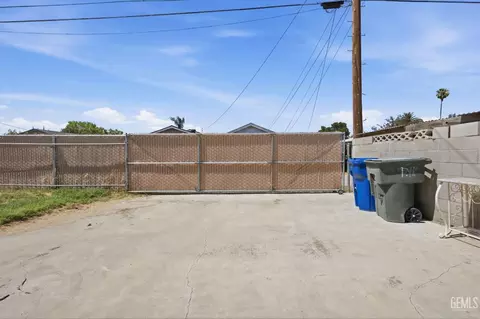 Exterior - 2134 4th St, Wasco, CA 93280 photo 3 of 3