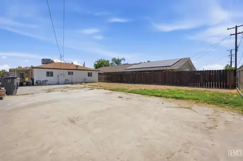 Exterior - 2134 4th St, Wasco, CA 93280 photo 2 of 3