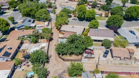 View/Area - 904 Bell Ave, Taft, CA 93268 photo 4 of 6