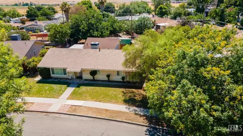View/Area - 904 Bell Ave, Taft, CA 93268 photo 2 of 6