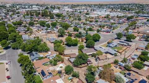 View/Area - 904 Bell Ave, Taft, CA 93268 photo 6 of 6