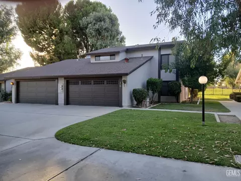 5900 Kirkside Dr #E, Bakersfield, CA 93309