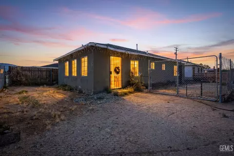 15616 K St, Mojave, CA 93501
