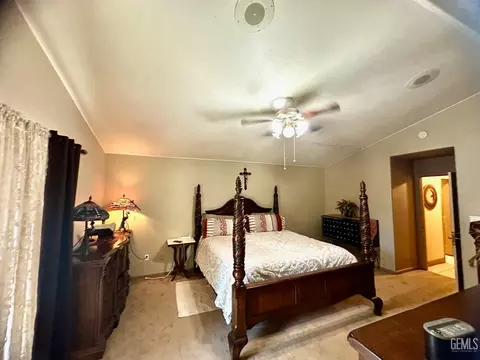 Bedroom - 6301 Phyllis St, Bakersfield, CA 93313 photo 1 of 3