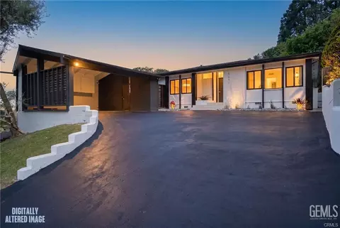 5631 Park Oak Pl, Los Angeles, CA 90068