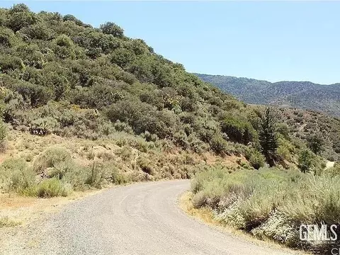 17930 Mountain Climber Way, Tehachapi, CA 93561 photo 3