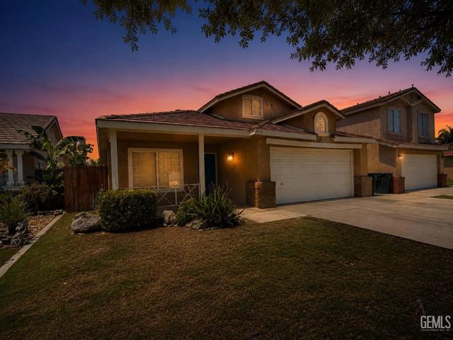 3519 Amur Maple Dr, Bakersfield, CA 93311