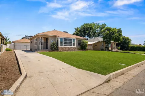 2133 Sacramento St, Bakersfield, CA 93305