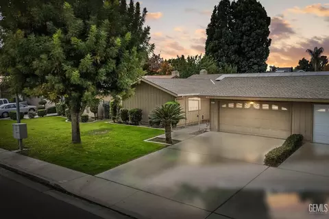 517 New Stine Rd, Bakersfield, CA 93309