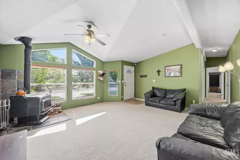 Other - 15054 Abajo Ave, Tehachapi, CA 93561 photo 4 of 10