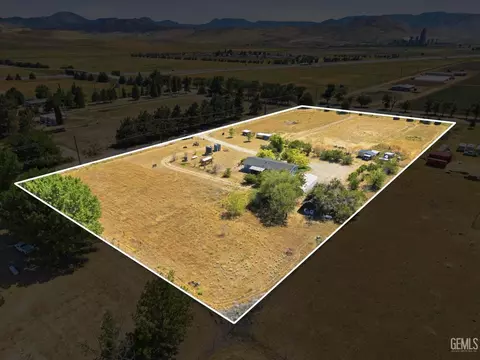 View/Area - 15054 Abajo Ave, Tehachapi, CA 93561 photo 2 of 8