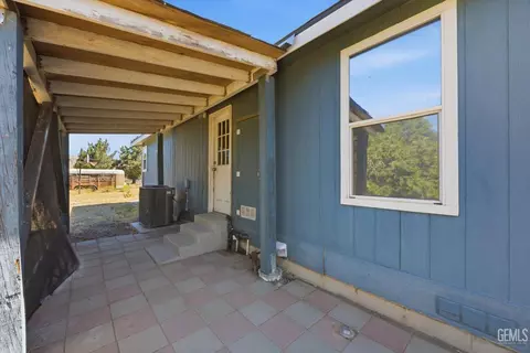 Exterior - 15054 Abajo Ave, Tehachapi, CA 93561 photo 5 of 10