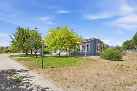 Exterior - 15054 Abajo Ave, Tehachapi, CA 93561 photo 2 of 10