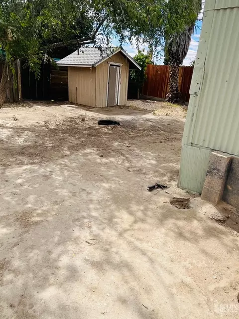 Exterior - 202 Jefferson St, Taft, CA 93268 photo 4 of 4