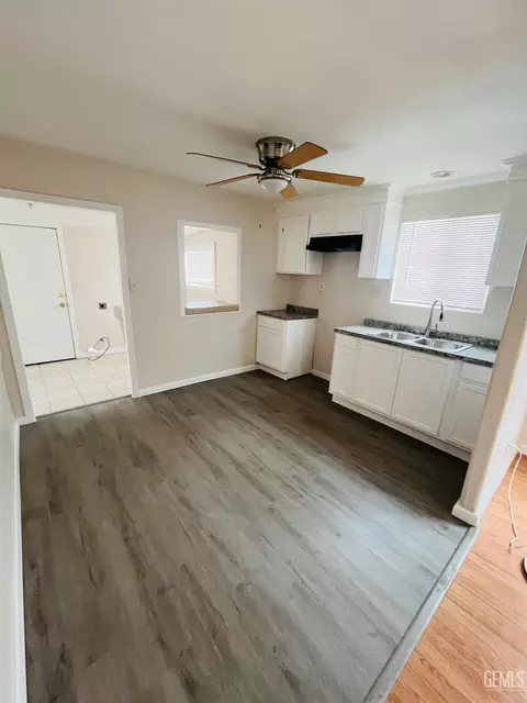 Kitchen - 202 Jefferson St, Taft, CA 93268 photo 1 of 3