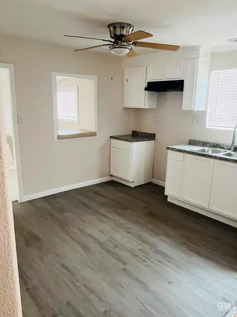 Kitchen - 202 Jefferson St, Taft, CA 93268 photo 2 of 3