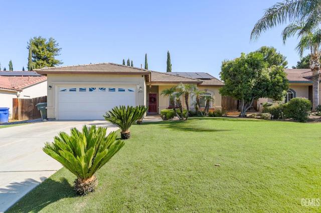9020 Lorelei Rock Dr, Bakersfield, CA 93306