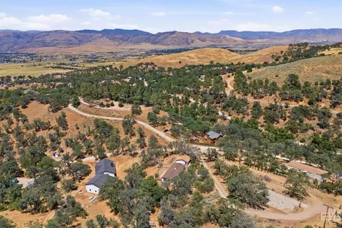 View/Area - 20313 Rex Dr, Tehachapi, CA 93561 photo 7 of 7