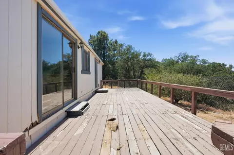 Exterior - 20313 Rex Dr, Tehachapi, CA 93561 photo 2 of 4