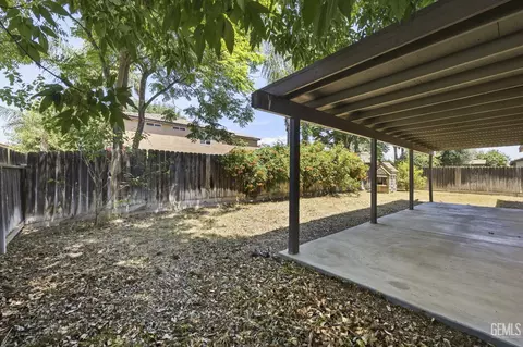 Exterior - 4414 Sun Devils Ave, Bakersfield, CA 93313 photo 5 of 7