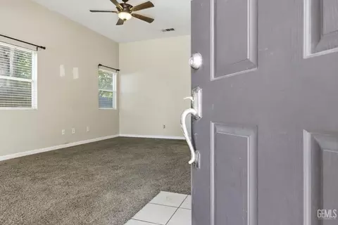 Entry Way - 4414 Sun Devils Ave, Bakersfield, CA 93313 photo 2 of 3