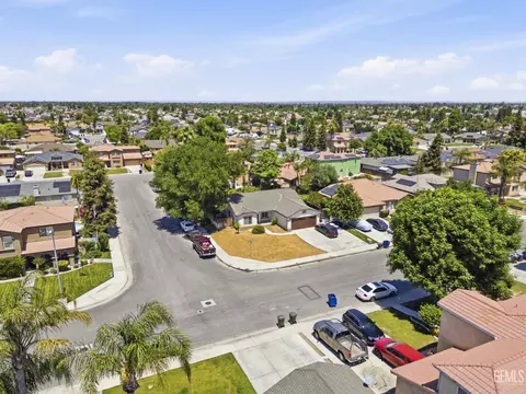 View/Area - 4414 Sun Devils Ave, Bakersfield, CA 93313 photo 3 of 5