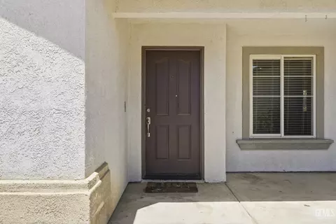 Entry Way - 4414 Sun Devils Ave, Bakersfield, CA 93313 photo 1 of 3