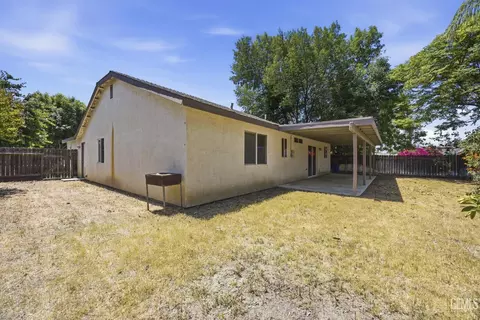 Exterior - 4414 Sun Devils Ave, Bakersfield, CA 93313 photo 7 of 7