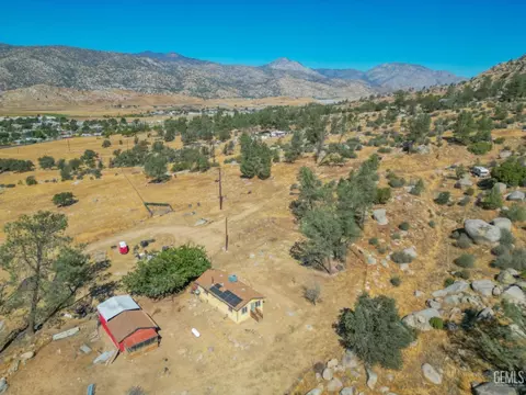 3511 Erskine Creek Rd, Lake Isabella, CA 93240