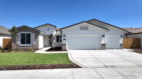 704 Grande Ct, Bakersfield, CA 93314