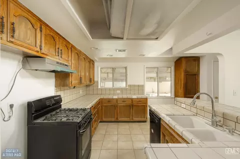Kitchen - 1441 W Jenner St, Lancaster, CA 93534 photo 2 of 3