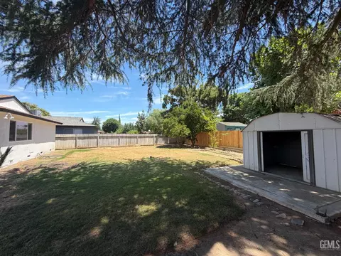 Exterior - 2365 Fordham Ave, Clovis, CA 93611 photo 10 of 10