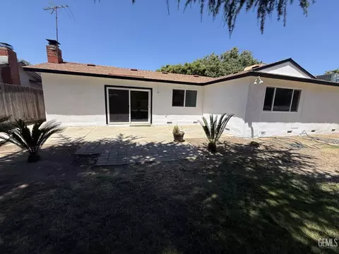 Exterior - 2365 Fordham Ave, Clovis, CA 93611 photo 5 of 10