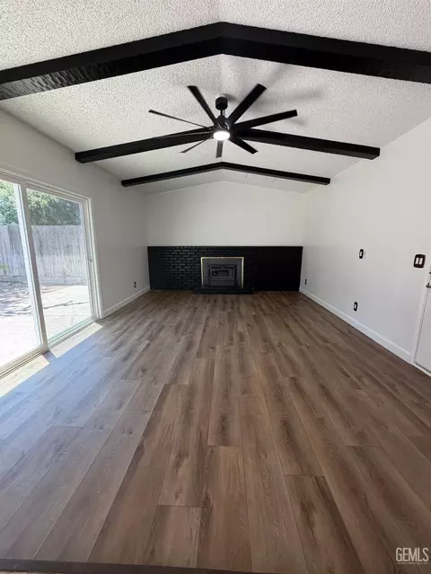 Living - 2365 Fordham Ave, Clovis, CA 93611 photo 3 of 8
