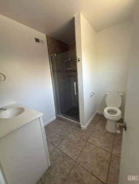 Bath - 2365 Fordham Ave, Clovis, CA 93611 photo 4 of 8