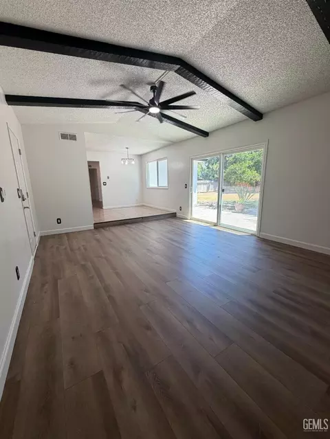 Living - 2365 Fordham Ave, Clovis, CA 93611 photo 5 of 8