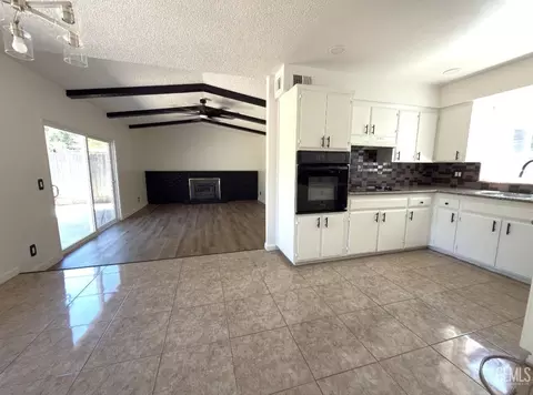 Living - 2365 Fordham Ave, Clovis, CA 93611 photo 1 of 8