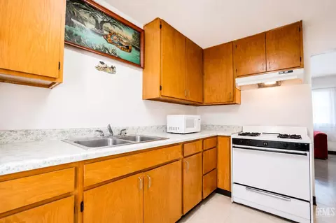 Kitchen - 1412 E 11th St, Bakersfield, CA 93307 photo 2 of 3