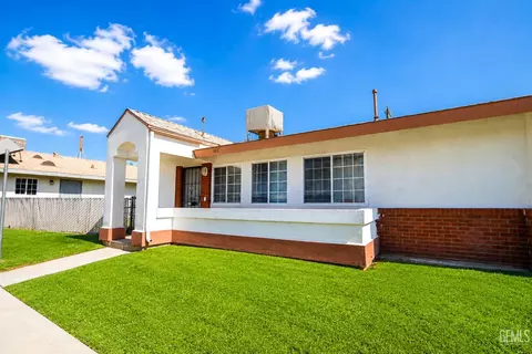 1412 E 11th St, Bakersfield, CA 93307